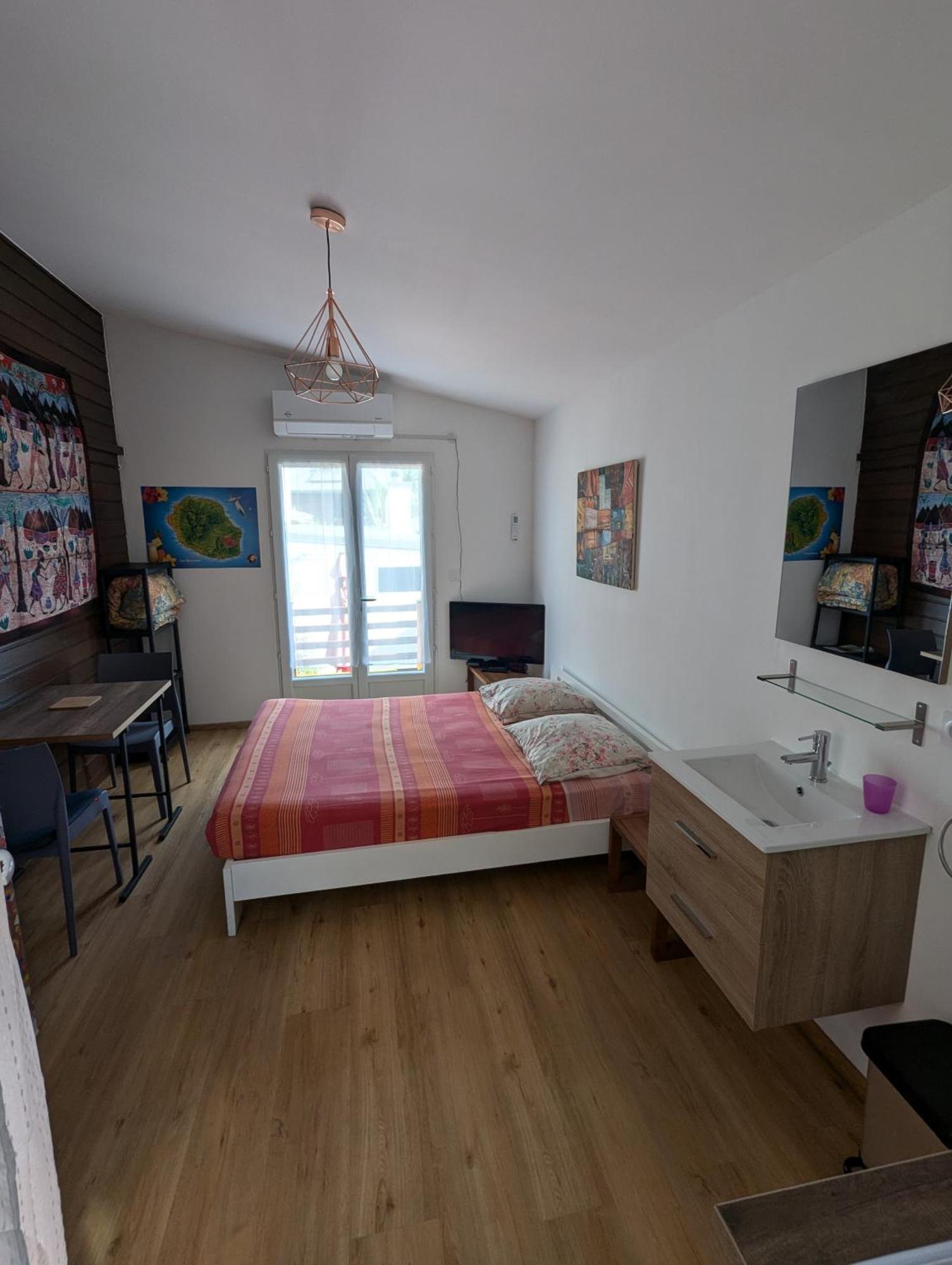 Chez Frida Apartment Entre Deux Bagian luar foto